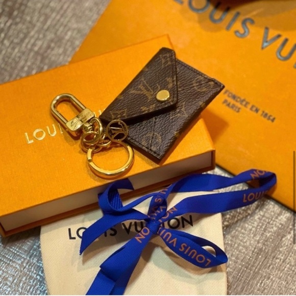 NEW! Louis Vuitton Kirigami Bag Charm Key Holder Key Fob Monogram LV Keychain - Picture 7 of 17